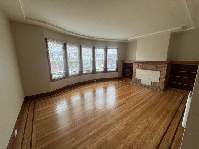 Foto del edificio - Charming Parkside Upper Flat w/ Garage Parking - $4,250/Mo