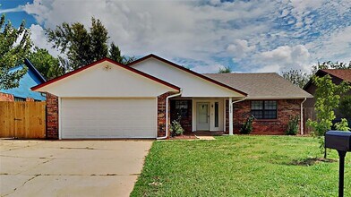 Building Photo - 10020 S Ross Ave