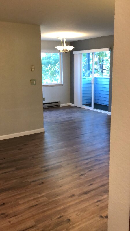 Building Photo - 555 N 105th St