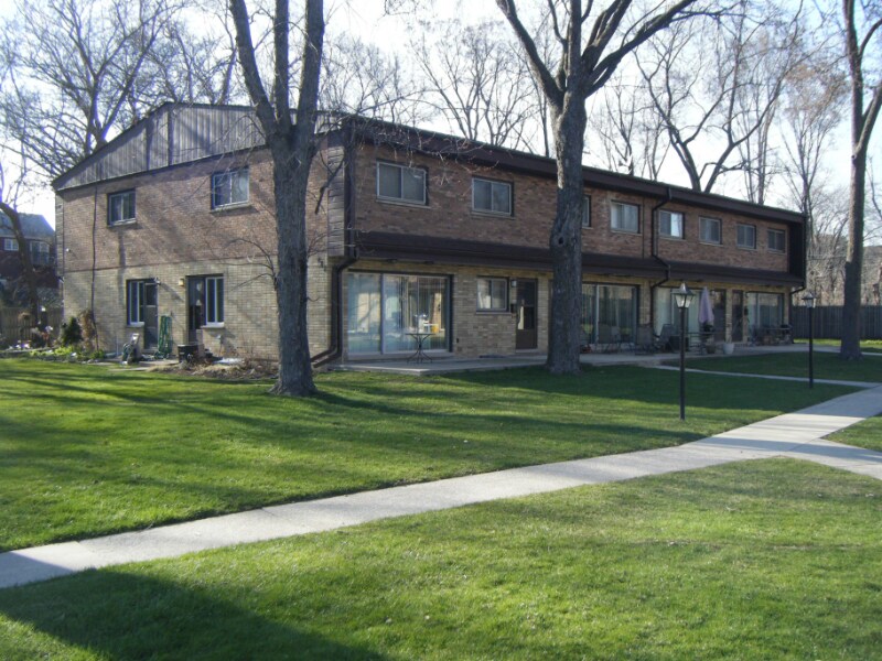 482 Duane Terrace Unit F, Glen Ellyn, IL 60137 Room for Rent in Glen