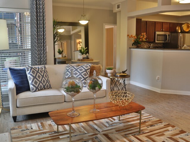 Advenir On Addison Apartments Dallas Tx Apartments Com