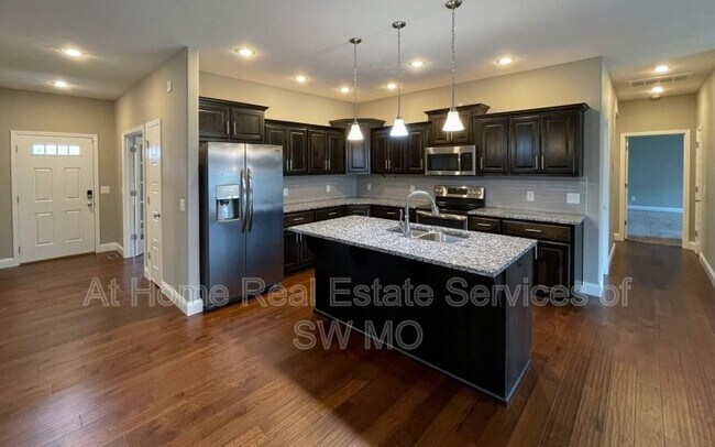 Foto del edificio - 1653 N Eagle Valley Ln