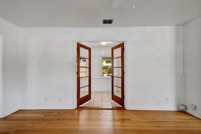 Building Photo - 430 Beryl Dr