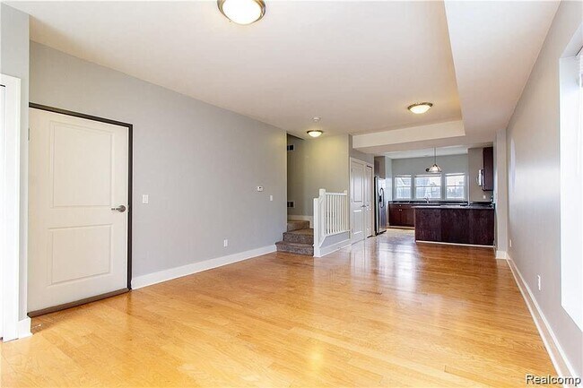 Foto del edificio - 248 Mack Ave