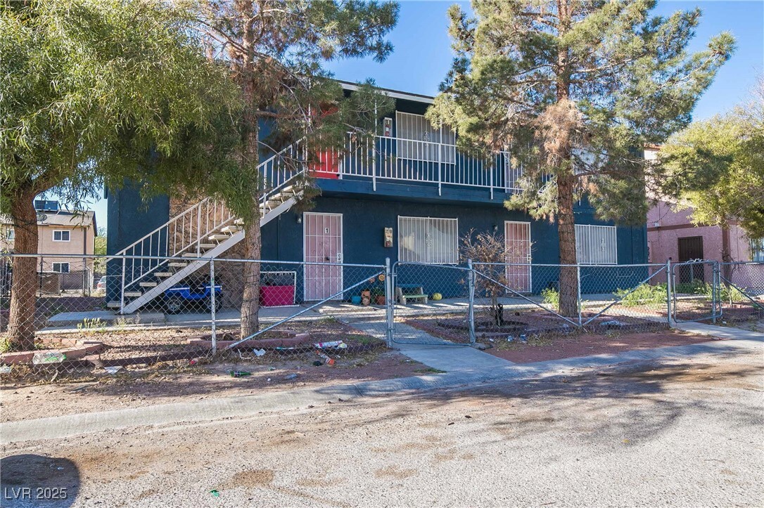 Primary Photo - 4721 Cessna Ave