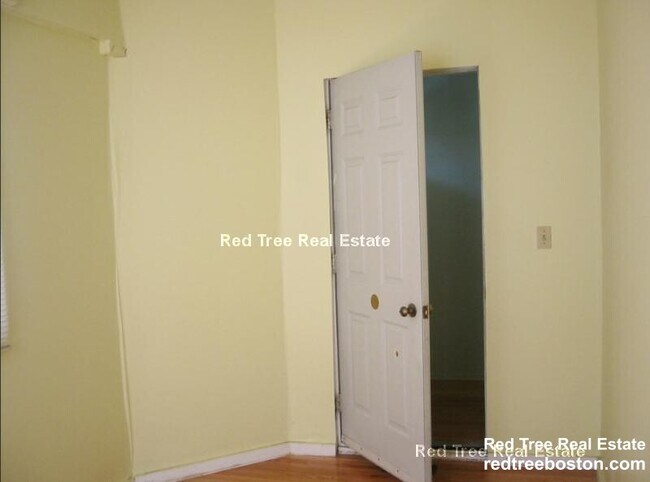 Foto del edificio - 12 Verndale St