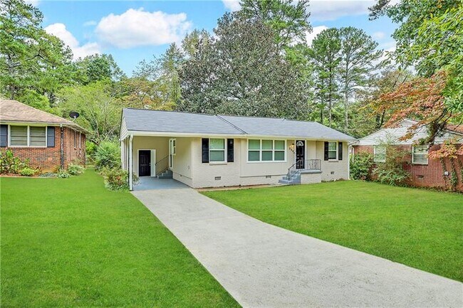Building Photo - 2284 Headland Dr