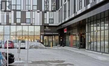 Building Photo - 1900 Simcoe St N