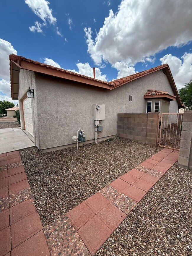 Foto del edificio - House For rent