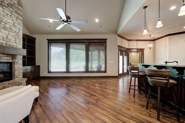 Foto del edificio - 22090 White Pine Cir