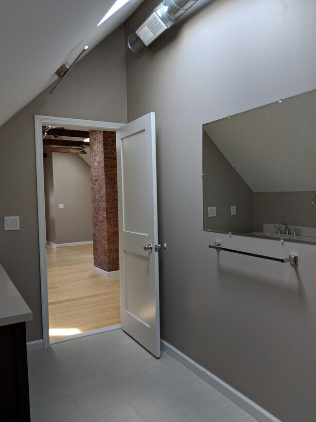 Foto del edificio - 4836 Commonwealth St