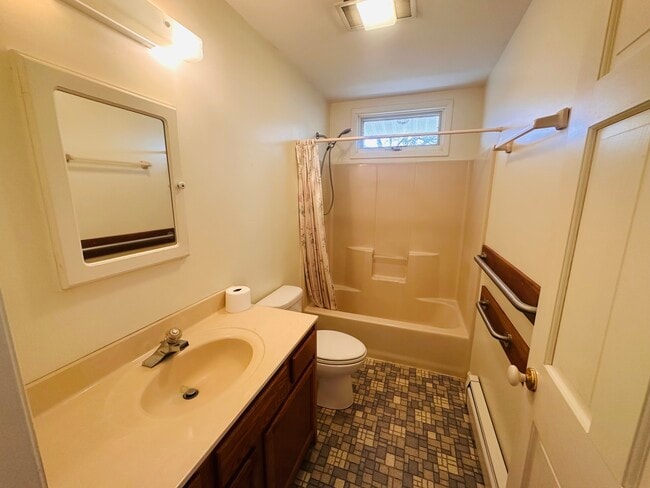 Building Photo - 1510 Graham Rd