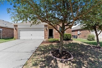 Building Photo - 113 Oriole Dr