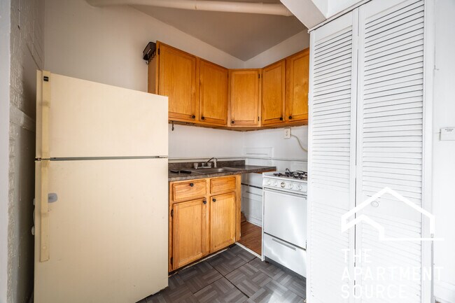 Foto del edificio - 3420 W Irving Park Rd