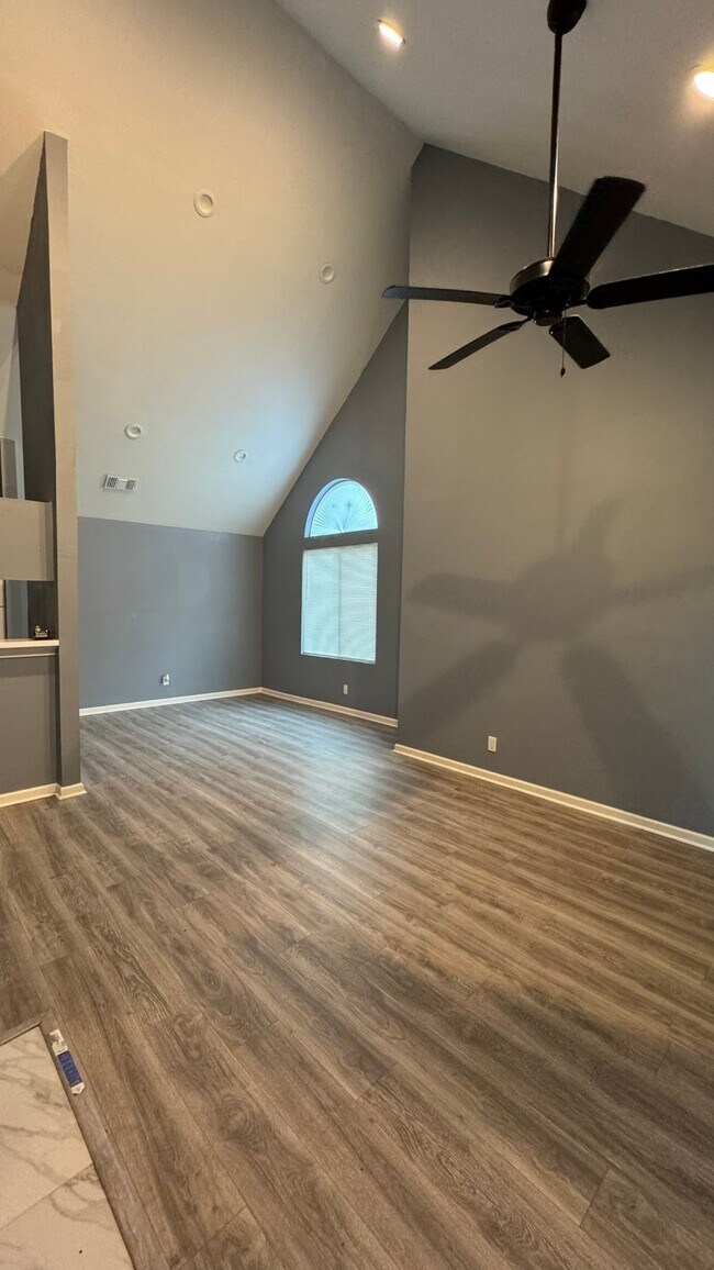 Foto del edificio - 14550 Fonmeadow Dr