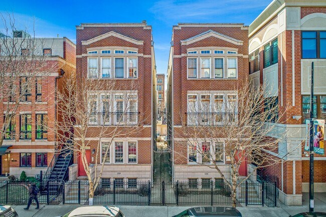 Building Photo - 1319 W Belmont Ave