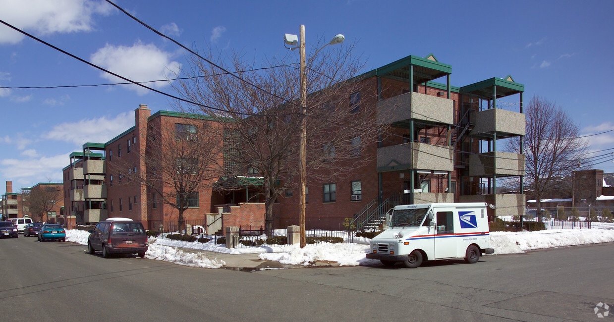 Toepfert Apartments Apartments in Holyoke, MA