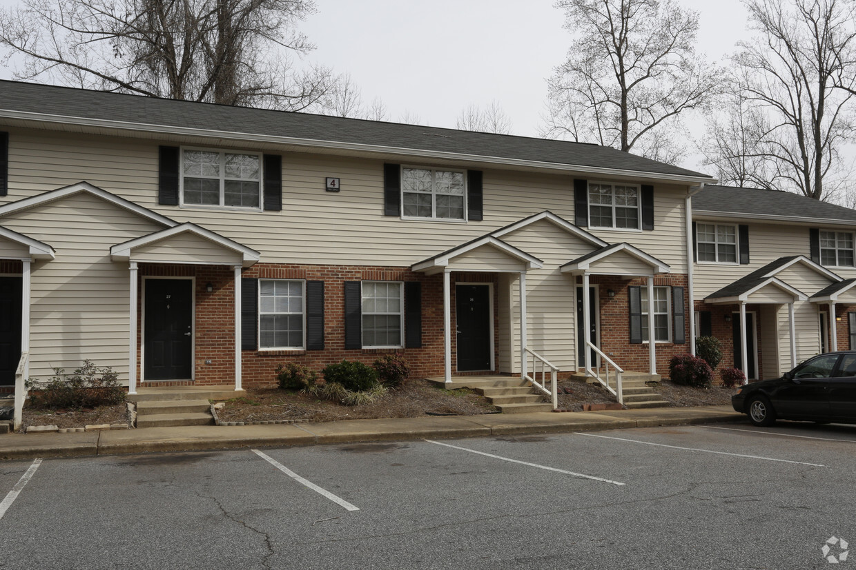 Foto principal - Poplar Creek Apartments