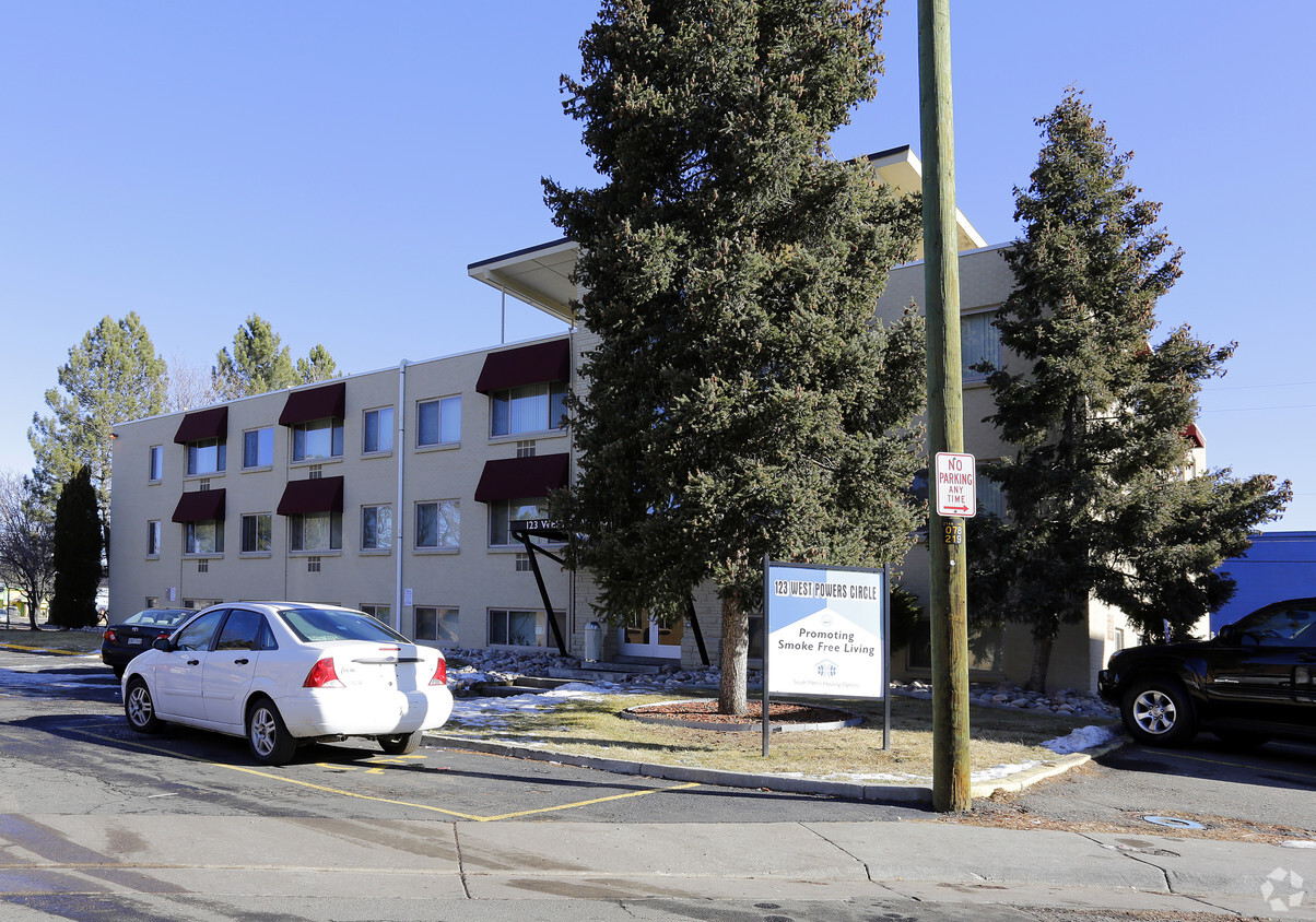 Foto del edificio - Powers Circle Apartments