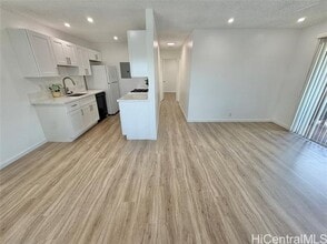 Building Photo - 91-1159-1159 Mikohu St