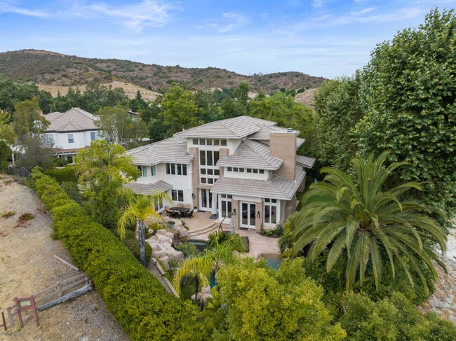 Building Photo - 1653 Vista Oaks Way