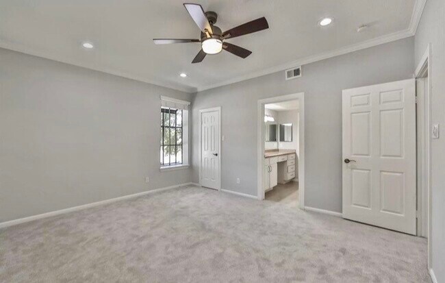 Foto del edificio - 2700 Revere St