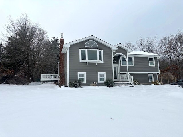 Foto del edificio - 45 Kendall Hill Rd