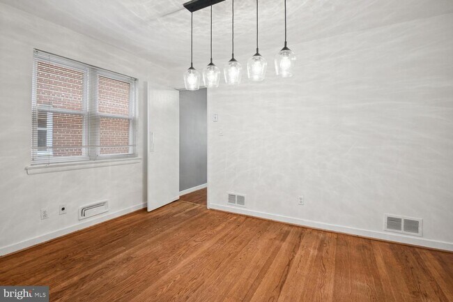 Building Photo - 4411 Harrison St NW