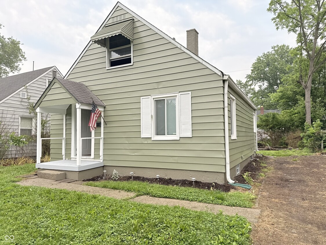 Primary Photo - 4417 Primrose Ave