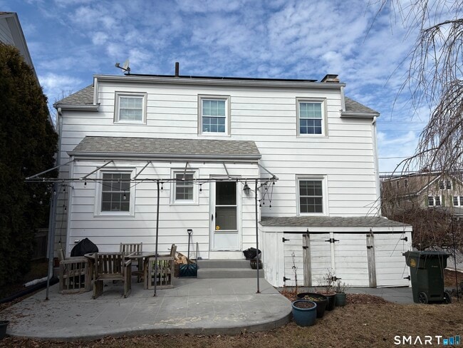 Building Photo - 150 Thames St