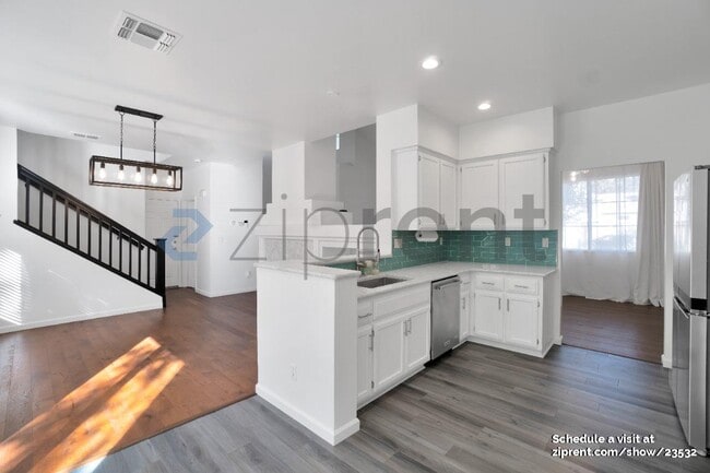Building Photo - 9404 Fox Den Ct