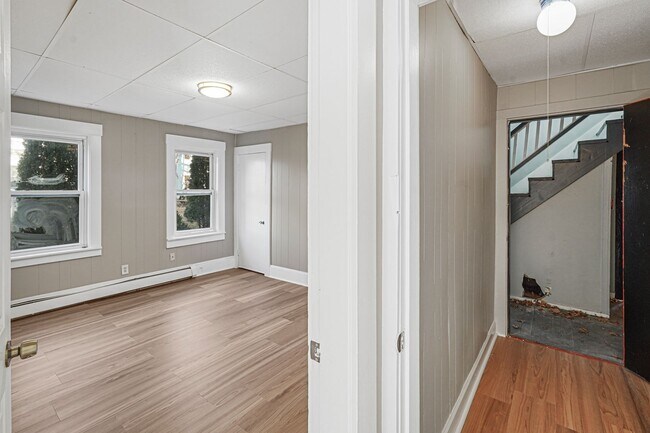 Building Photo - 352 W Boylston St