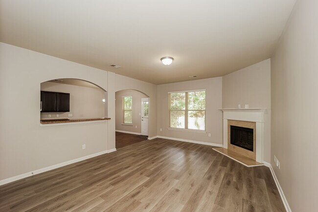 Building Photo - 258 Stillwood Dr