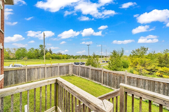 Photo du bâtiment - 2 Stevensgate Dr