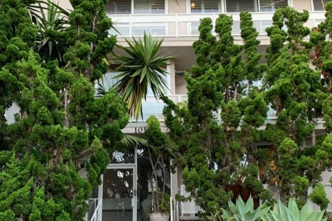 building entry - 1017 2nd St