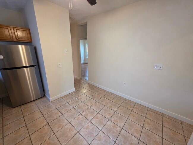 Foto del edificio - 1028 Fellsway