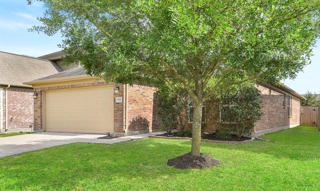 Foto del edificio - 15603 Walnut Leaf Ln