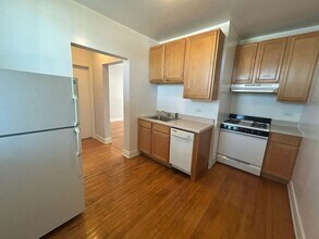 Building Photo - 4409 N Kenneth Ave