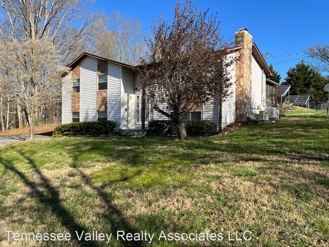 Foto del edificio - 4 br, 3 bath House - 812 Manis Rd.