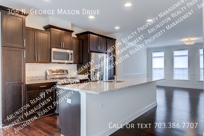 Building Photo - 306 N George Mason Dr