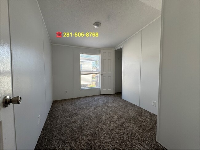 Building Photo - 16206 Wood Dr