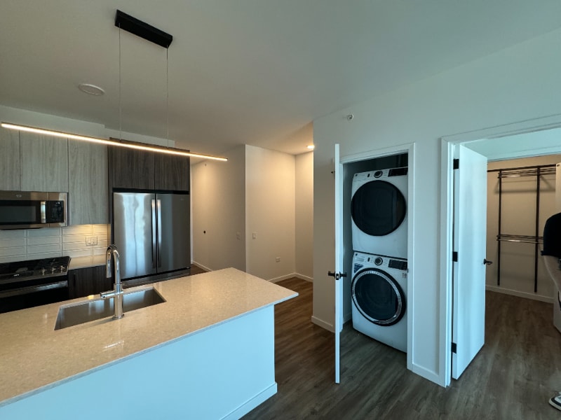 Photo - 144 N Aberdeen St (Chicago, IL)