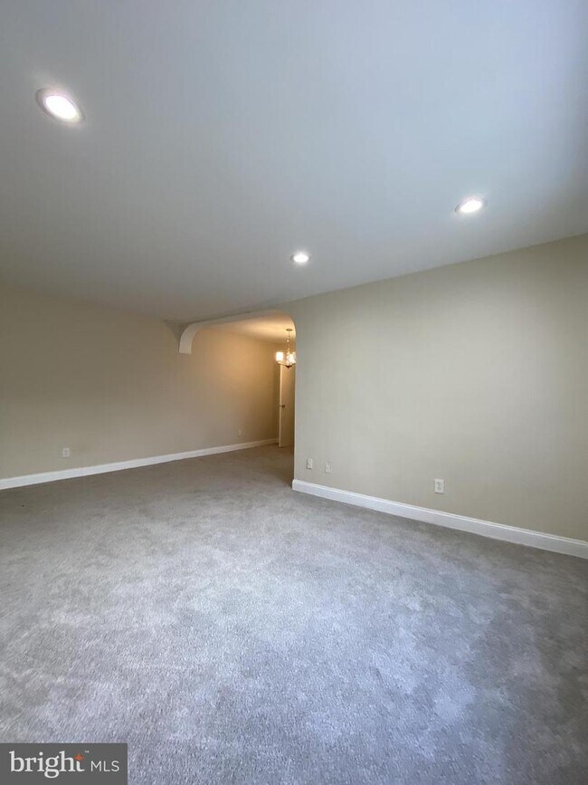 Foto del edificio - 4000 E St SE