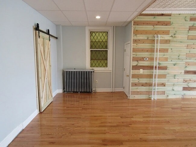 Building Photo - 2963 S Archer Ave
