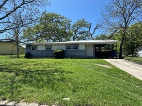 Building Photo - 222 S Rice St