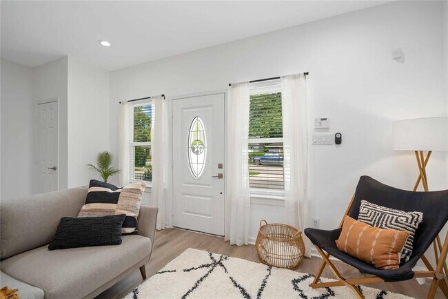 Foto del edificio - 6705 Goforth St