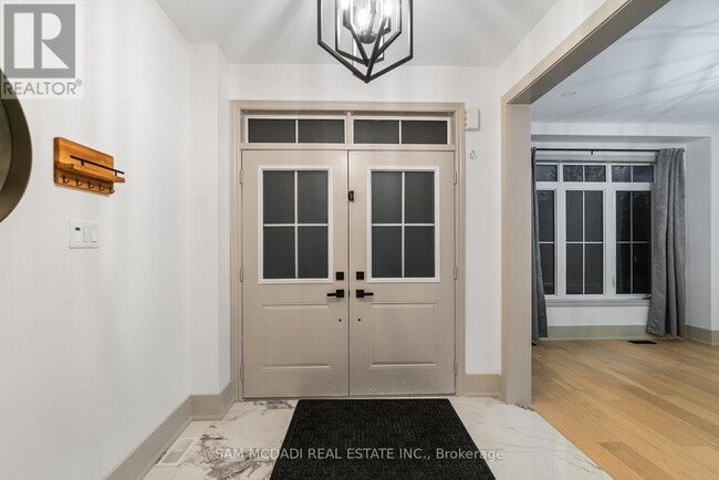 Photo du bâtiment - 1651 Angus St