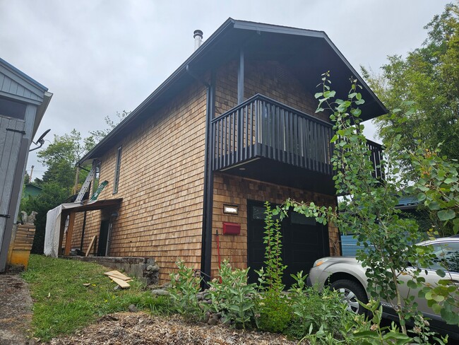 Building Photo - 2510 McMillan St