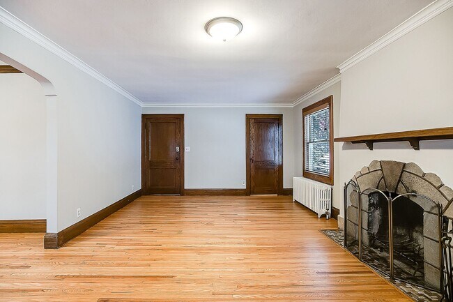 Foto del edificio - 1499 Cleveland Ave N