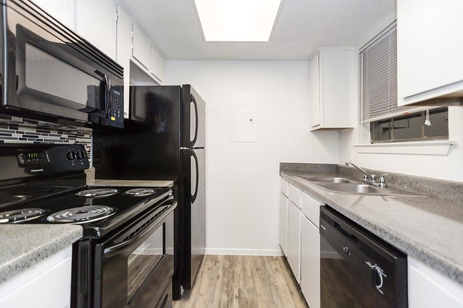 Parkside Apartments - 4